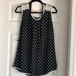 Polka dot w/lace maternity top